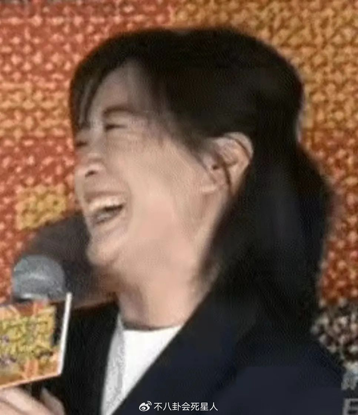 贾玲减肥出现后遗症,皮肤松弛满脸皱纹,面容憔悴显苍老