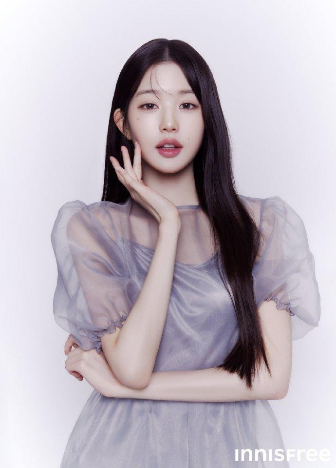 韩国知名女星吃东西时很可爱像动漫主角网友开了滤镜吧
