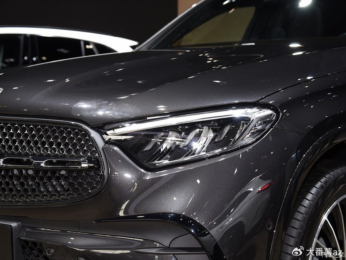 奔驰glc350e4matic曝光纯电续航能力达130km再塑混合动力新标杆