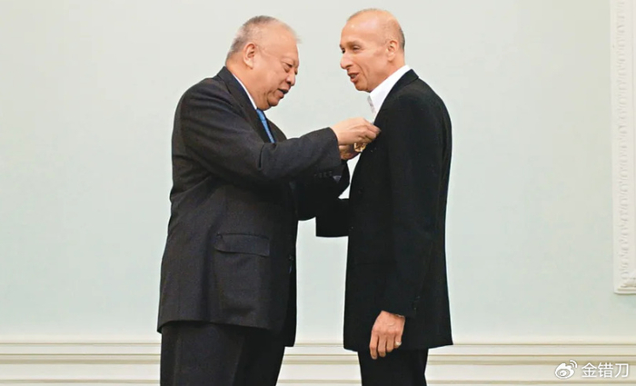 香港夜店王,越活越赚|盛智文|兰桂坊|海洋公园_新浪新闻