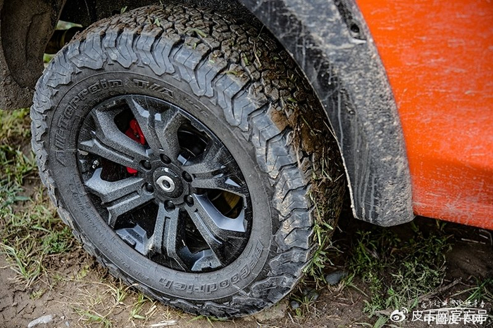 如果钱包无法接受,也可以选择国产品牌的at轮胎,在功能性上肯定强于ht