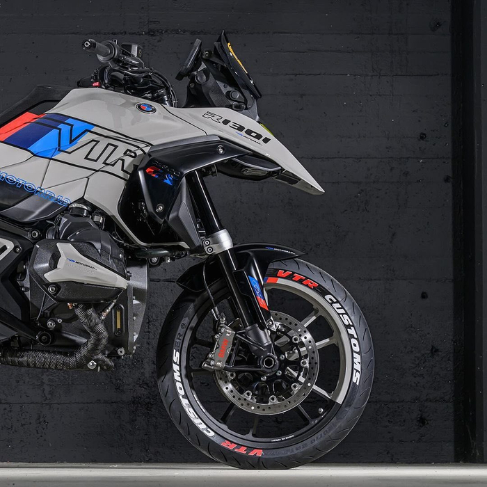 美图赏析丨改造后的大水鸟r1300gs宝马中的战斗机