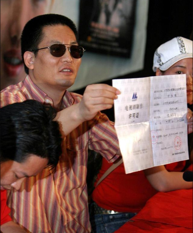 知名导演刘信达炮轰刘亦菲:不改国籍不要来中国,网友:闭嘴吧!