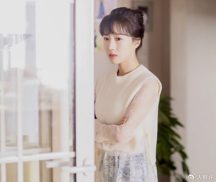 阔太李念香港香奈儿扫货,坐vip室面前摆一堆包,轻松花掉几十万|李念