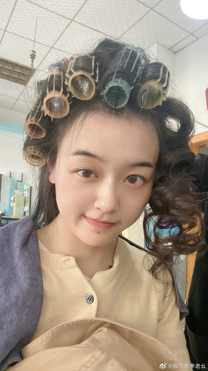 沐沐酱奇奇怪怪的 我最近一直都在女明星营业