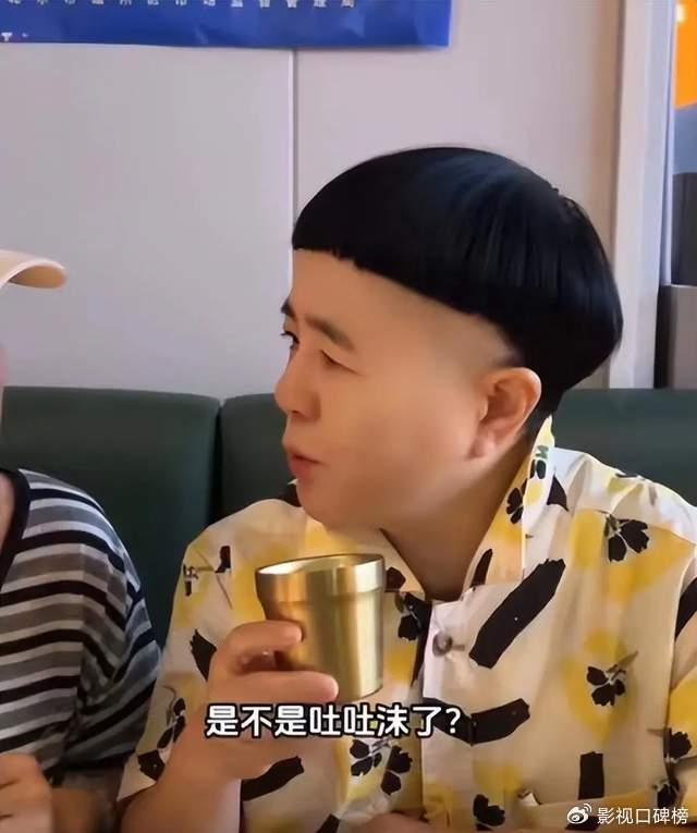 金龟子女儿的爽朗生活,称爸爸为"小宁头",往妈妈杯里吐唾沫|王宁