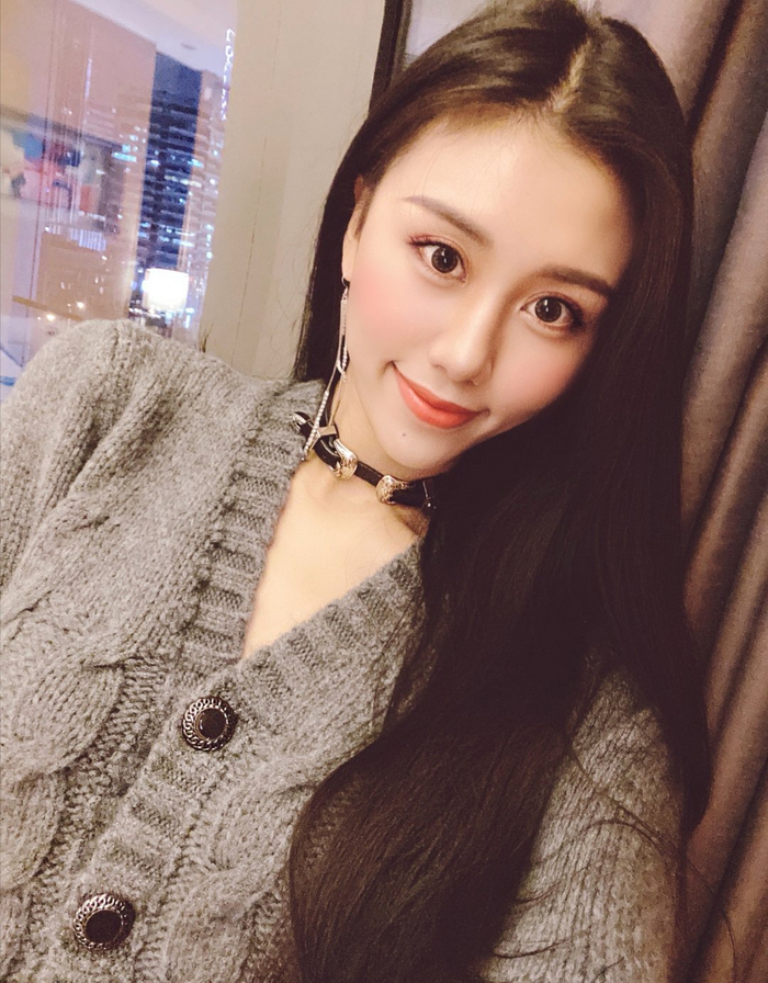 李宛晔 中央戏剧学院16级音乐剧表演专业 98年 射手座 坐标北京