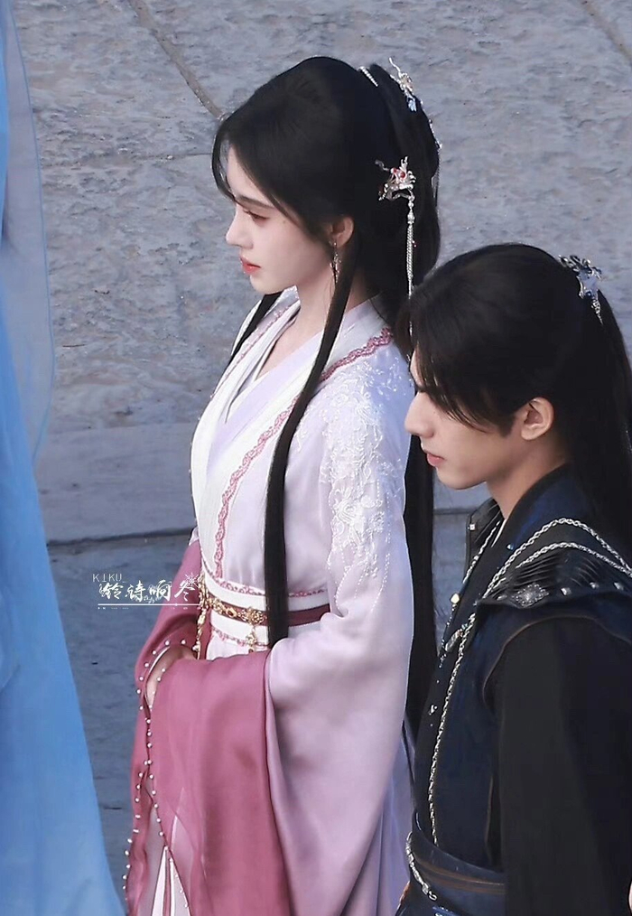 鞠婧祎千香新造型路透图又仙又美