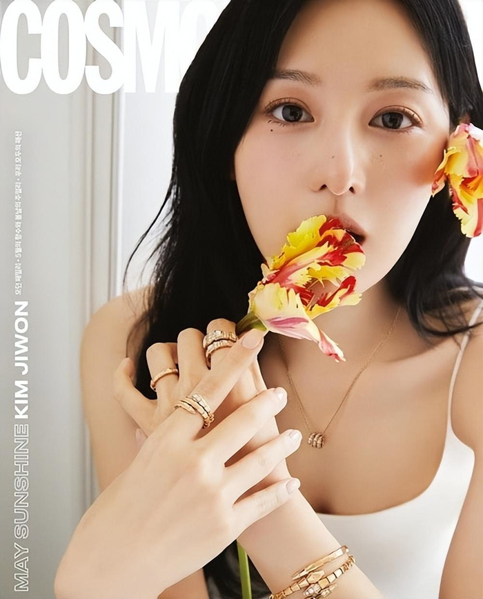 韩国知名女星金智媛,ins粉丝数突破1000万,跃居韩国一线女星|眼泪女王