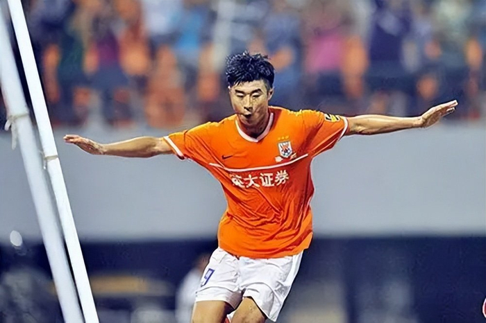 被山东锋霸韩鹏看好 身高接近2米彭逸翔 能在夏季窗口提拔到一队吗