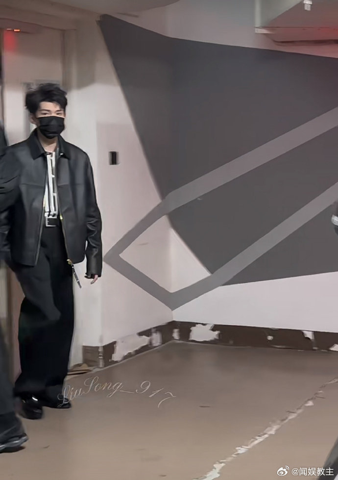 1/ 3哥你帅的我有事皮衣源哥狠狠拿捏我的审美!cr水印 67