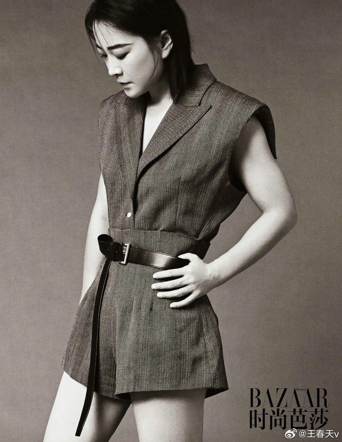 贾玲时尚芭莎封面