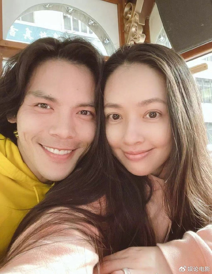 趁孩子睡着,享受二人世界|郭碧婷|向佐|二人世界_新浪新闻