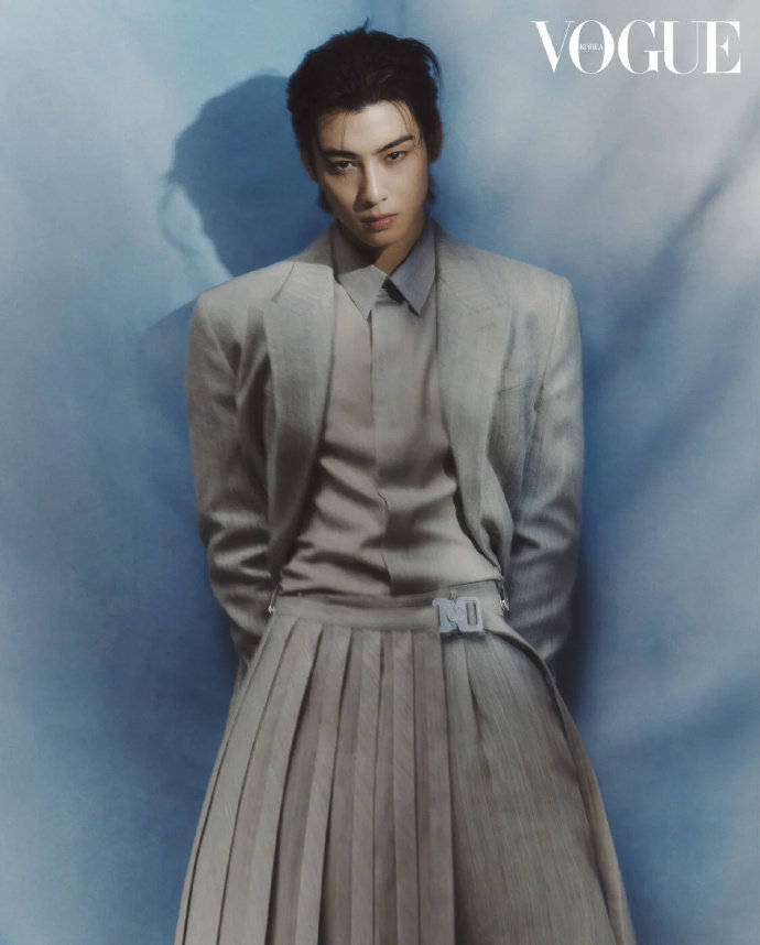 车银优voguekorea一月专题画报