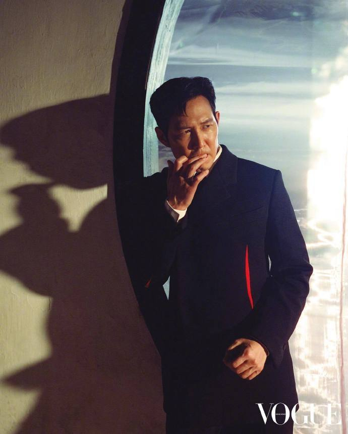 voguehk港版十月刊封面人物韩国演员李政宰登封