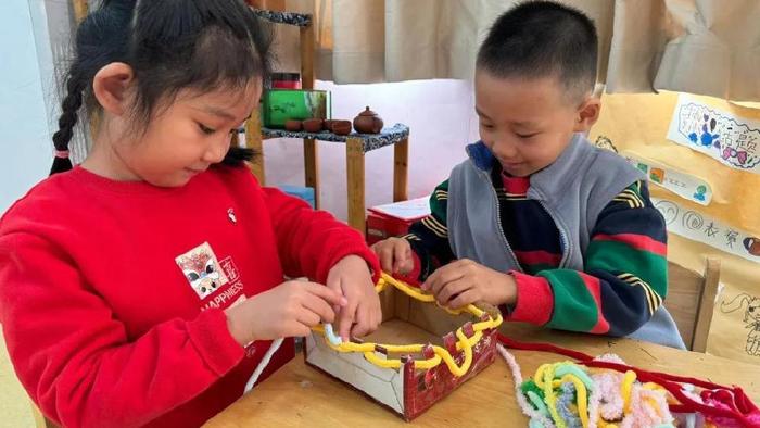 叮咚！送你一条暖冬围巾——育贤一幼大三班班本课程小记