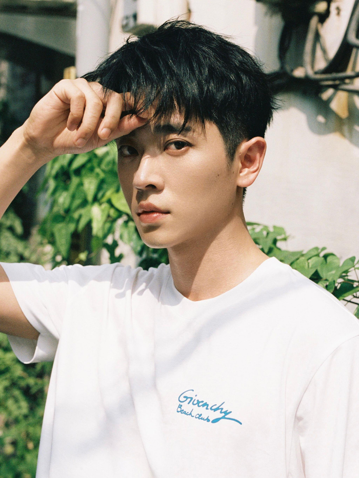 夏日与少年 @丞磊__财经头条