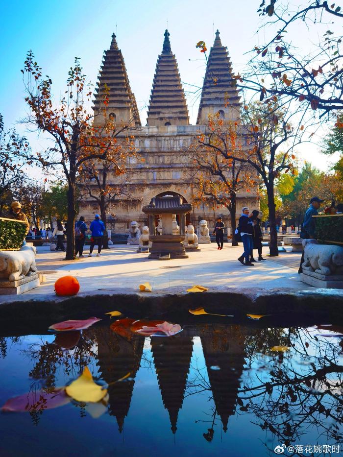 北京五塔寺的秋天摄影
