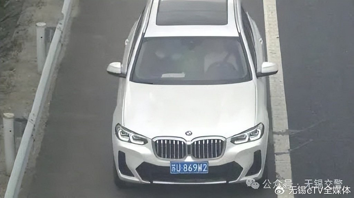 苏b…你们被拍到了!|车牌|违法|应急车道_新浪新闻