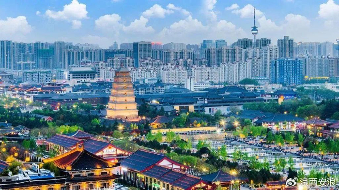 大雁塔不用进去没啥看的,把游客往外赶的西安,反向待客太实诚了