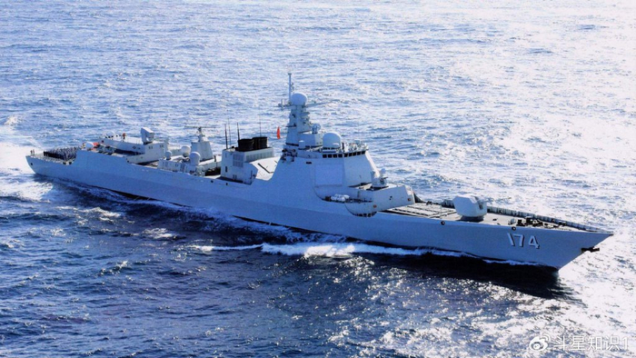 巴海军联演实弹射击,现身阿拉伯海,052dl型驱逐舰淄博舰亮相