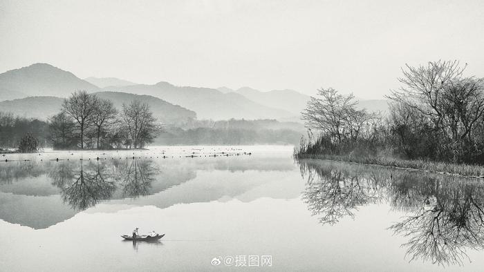 摄影精选 水墨江南 山河含翠,街巷墨染 版权素材 by 摄图网