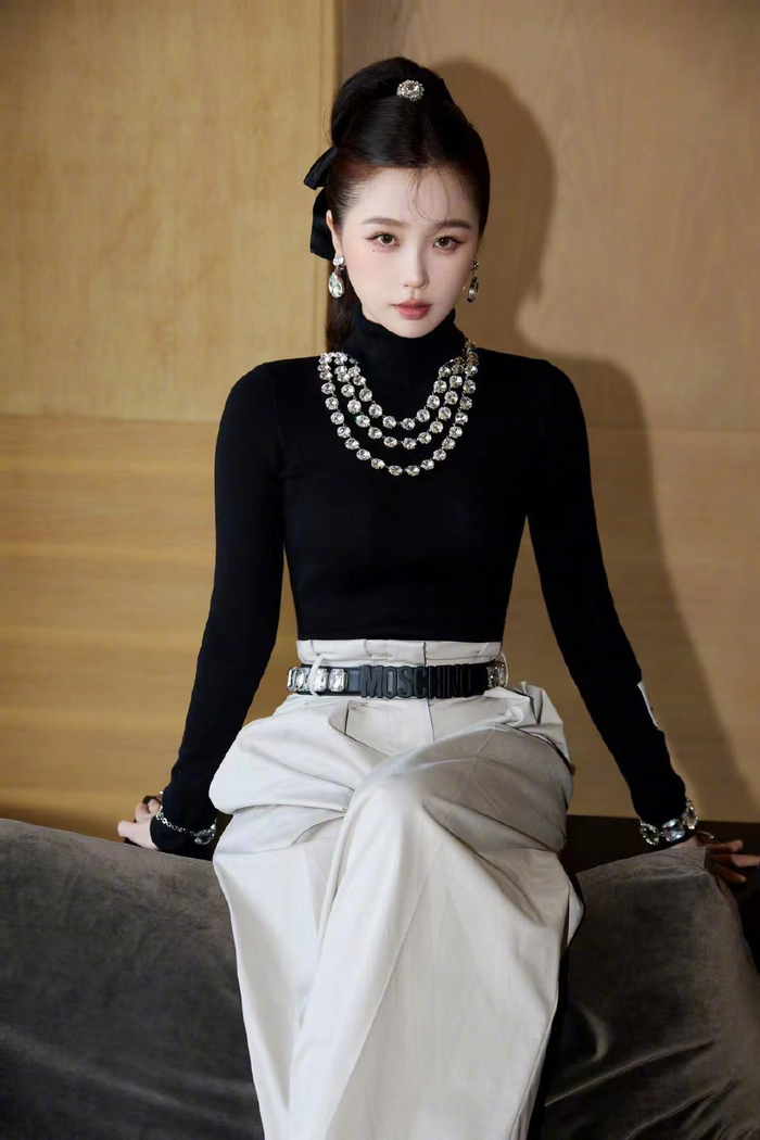 虞书欣上海活动造型亮闪闪好a的高马尾欣欣子爆改霸气老公姐