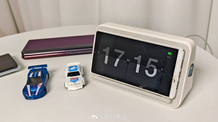 最喜欢的坚果r1系统停留在了smartisan72还配了无线充电