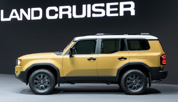 丰田大招来了全新普拉多将有望2024年国产