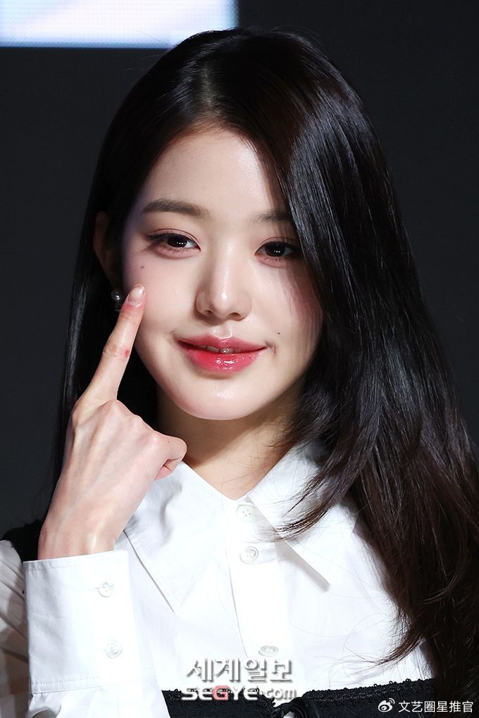 张元英素颜生图曝光!状态憔悴双眼皮肉条感很重,被吐槽整容失败|张元