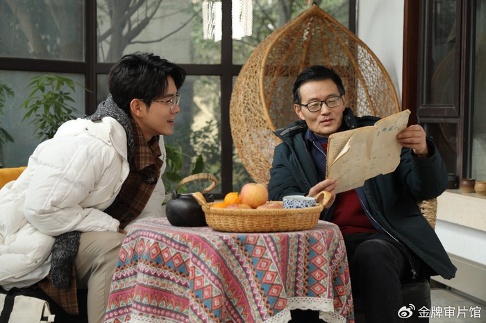 作家阎真携手00后芒果新生郑方一解锁心灵疗愈之旅