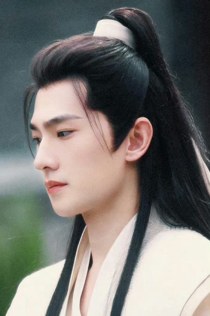 《凡人修仙传》男主韩立!动画版VS真人版 说好的相貌平平呢