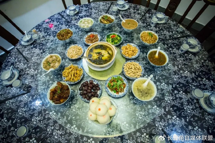 安徽绩溪美食,每一道都惊艳了游客的味蕾|胡适|绩溪|徽菜_新浪新闻