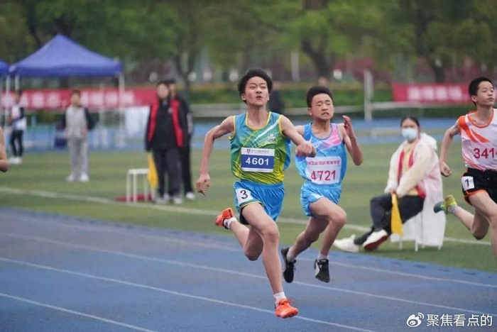 迎风奔跑的少年——苏州工业园区星澄学校邱嘉韬