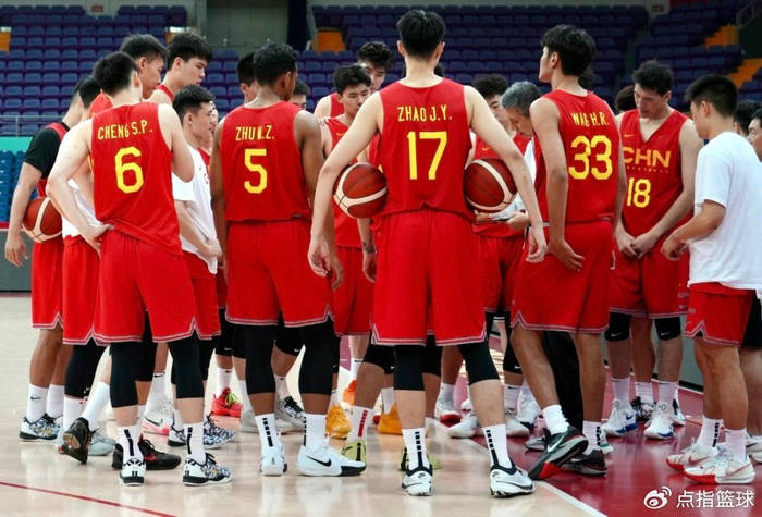 281天后赵继伟遭撤下,中国男篮新任队长出炉,辽宁球迷