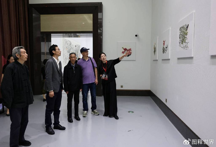 中国画大师王秉初六十年回顾展在浙江展览馆举办