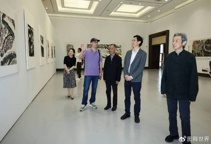 中国画大师王秉初六十年回顾展在浙江展览馆举办
