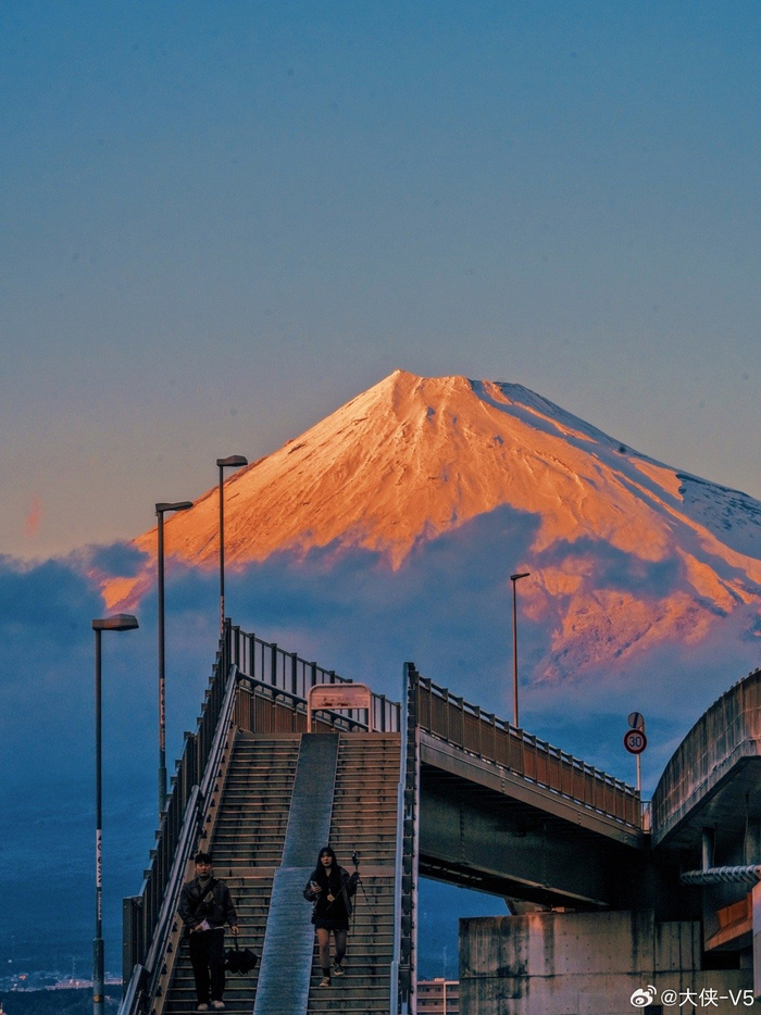 去看富士山富士市是不可错过的一站尤其是这里的梦の大桥