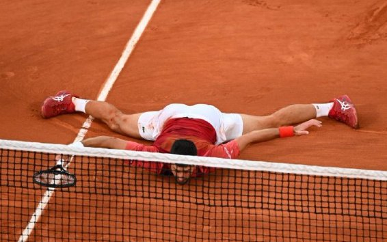 德约背靠背大逆转&超费德勒独享大满贯历史第一人!此时退赛更明智?
