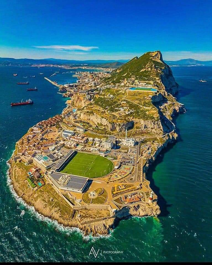 球场丨南欧以南伊比利亚半岛南端的直布罗陀有一处板球场