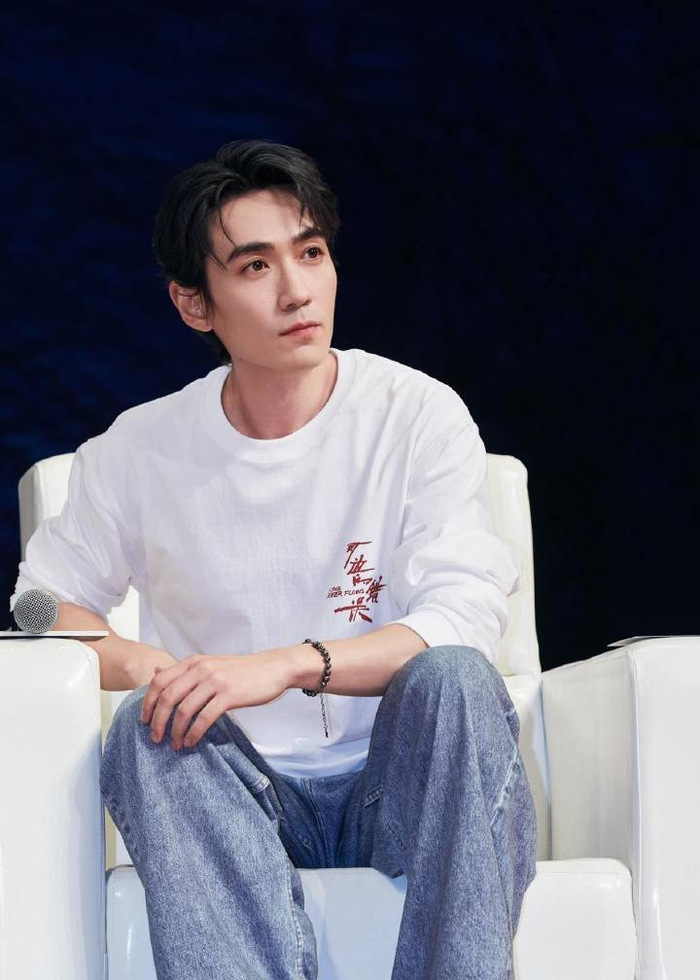 能量偶像人物志:温柔且坚定——朱一龙