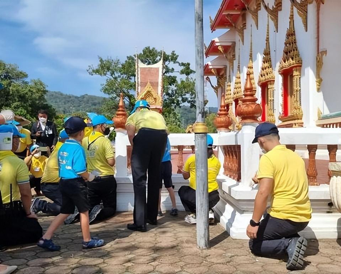 泰国提帮功王子回国后变劳模？亮相做公益，又高又帅还有帝王范儿__财经头条__新浪财经
