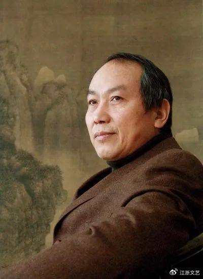 百丈虬松惊秋风,畅怀激越走龙蛇——徐建明作品欣赏(一)