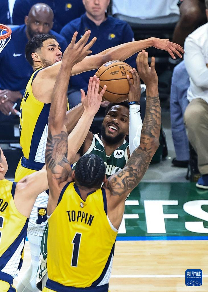 篮球——nba季后赛:步行者胜雄鹿