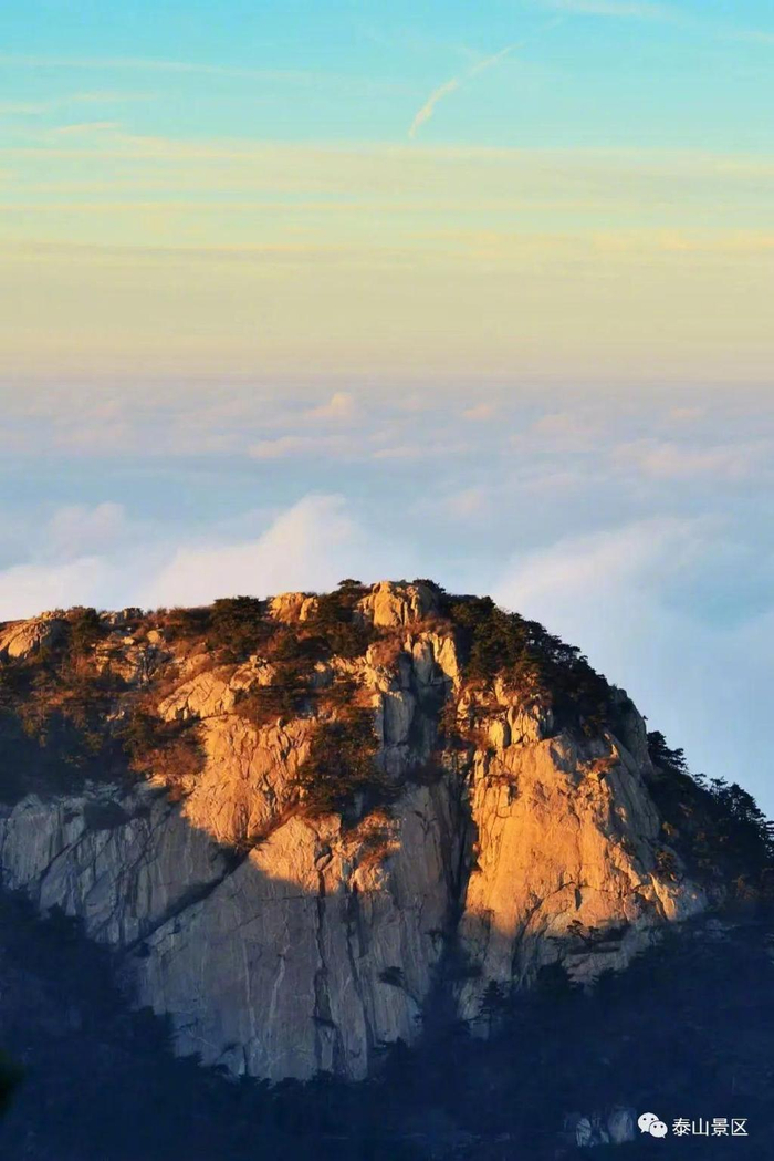 泰山云海景观再现,茫茫云海宛如仙境|云海|泰山|景观_新浪新闻