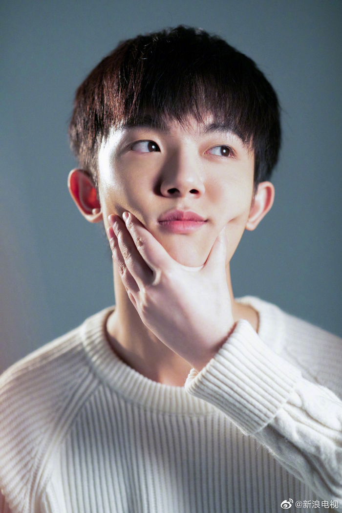 8月13日晚,电视剧中饰演谈宋@李明德 参加栏目,"