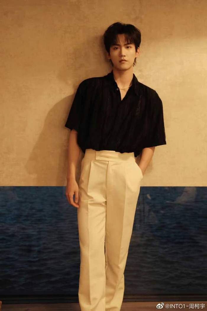 能量偶像人物志:青春璀璨,舞台新星——周柯宇|周柯宇_新浪新闻