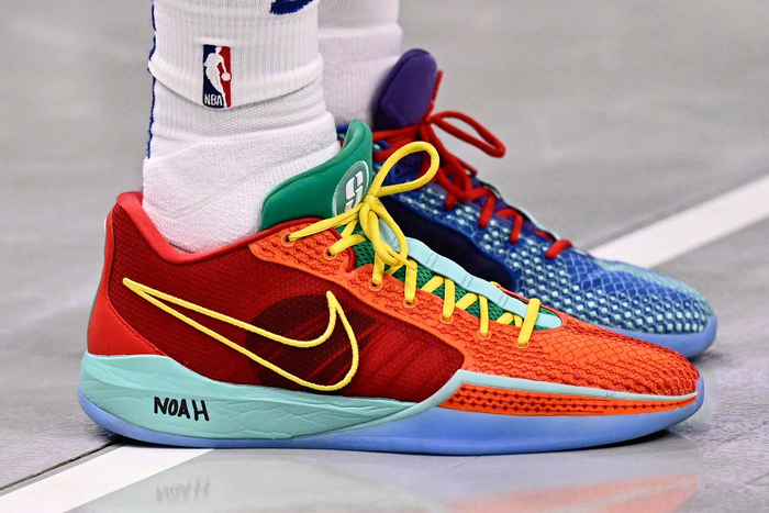 wnba球星约内斯库的签名鞋nikesabrina