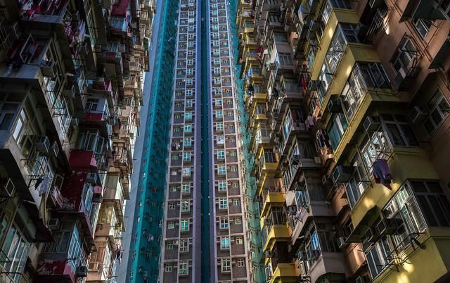 港漂8年,花440万买下8㎡劏房,网友:小如鼠窝__财经头条