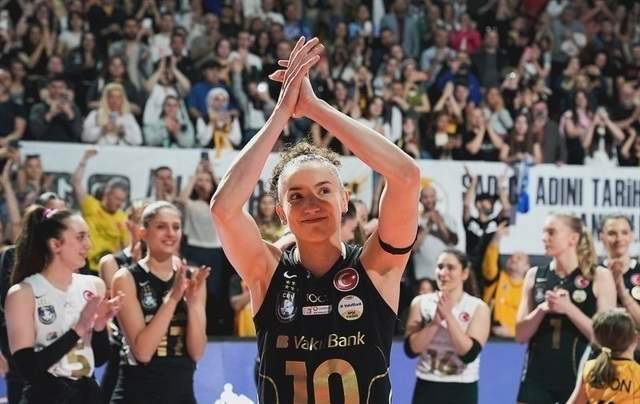 加比下赛季队友是朱婷,终于和偶像一起打球|加比|朱婷|下赛季_新浪